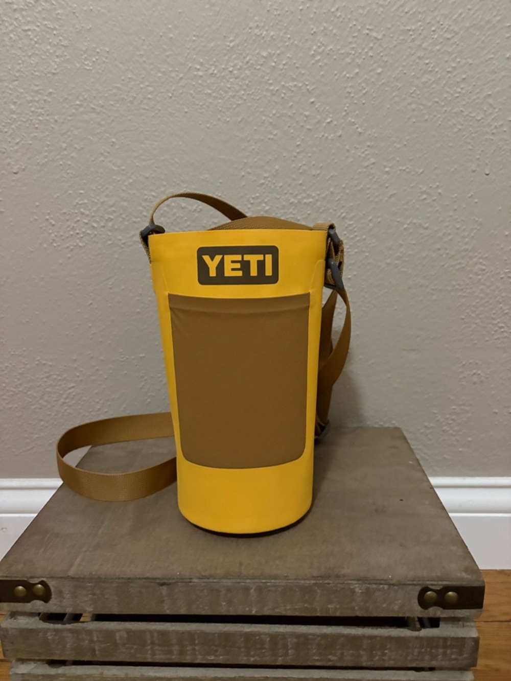 YETI Large Bottle Sling - Alpine Yellow